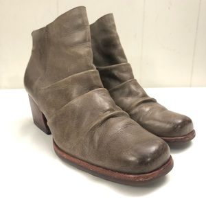 KORK-Ease l Sz 9.5 l Leather Ankle Boots